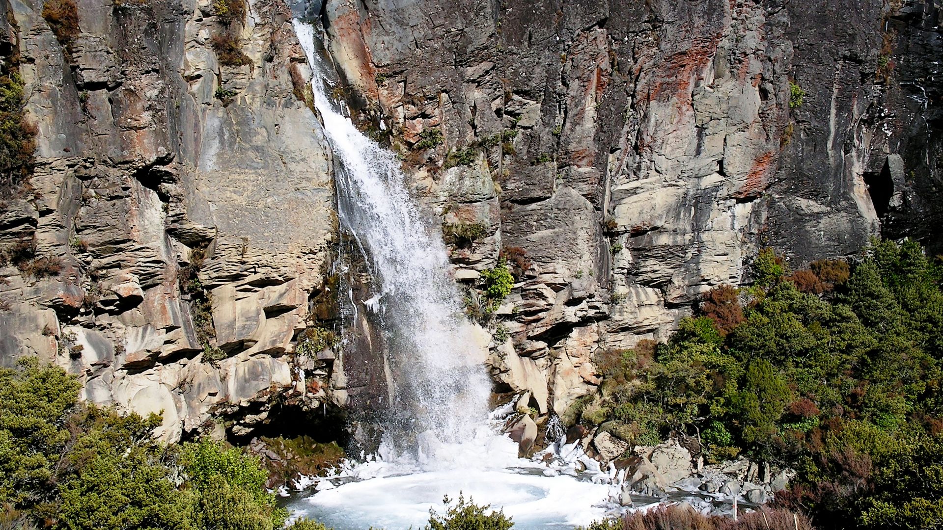 Taranaki Falls walk Tongariro National Park - Visit Ruapehu.jpg